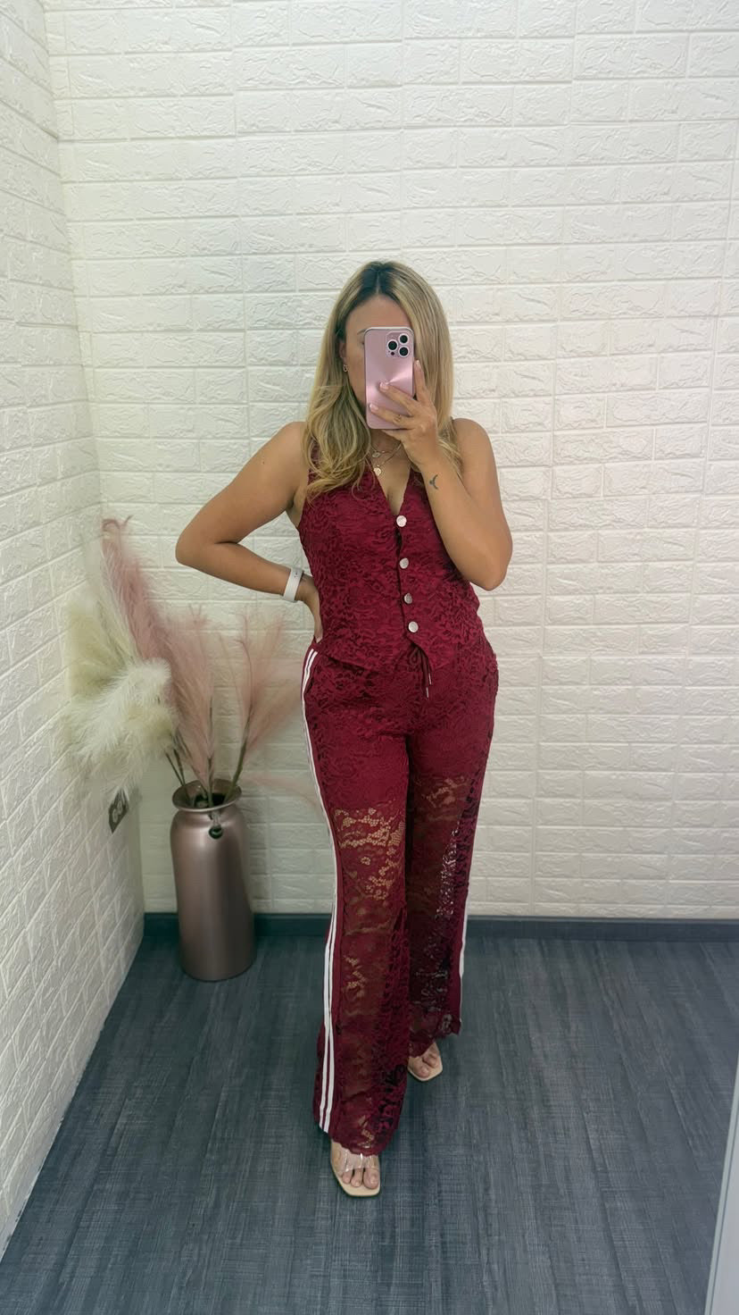 Conjunto de Encaje Guindo Chaleco y Pants