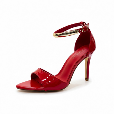 Zapatos de Tacón Rojos de Charol con Placa Dorada