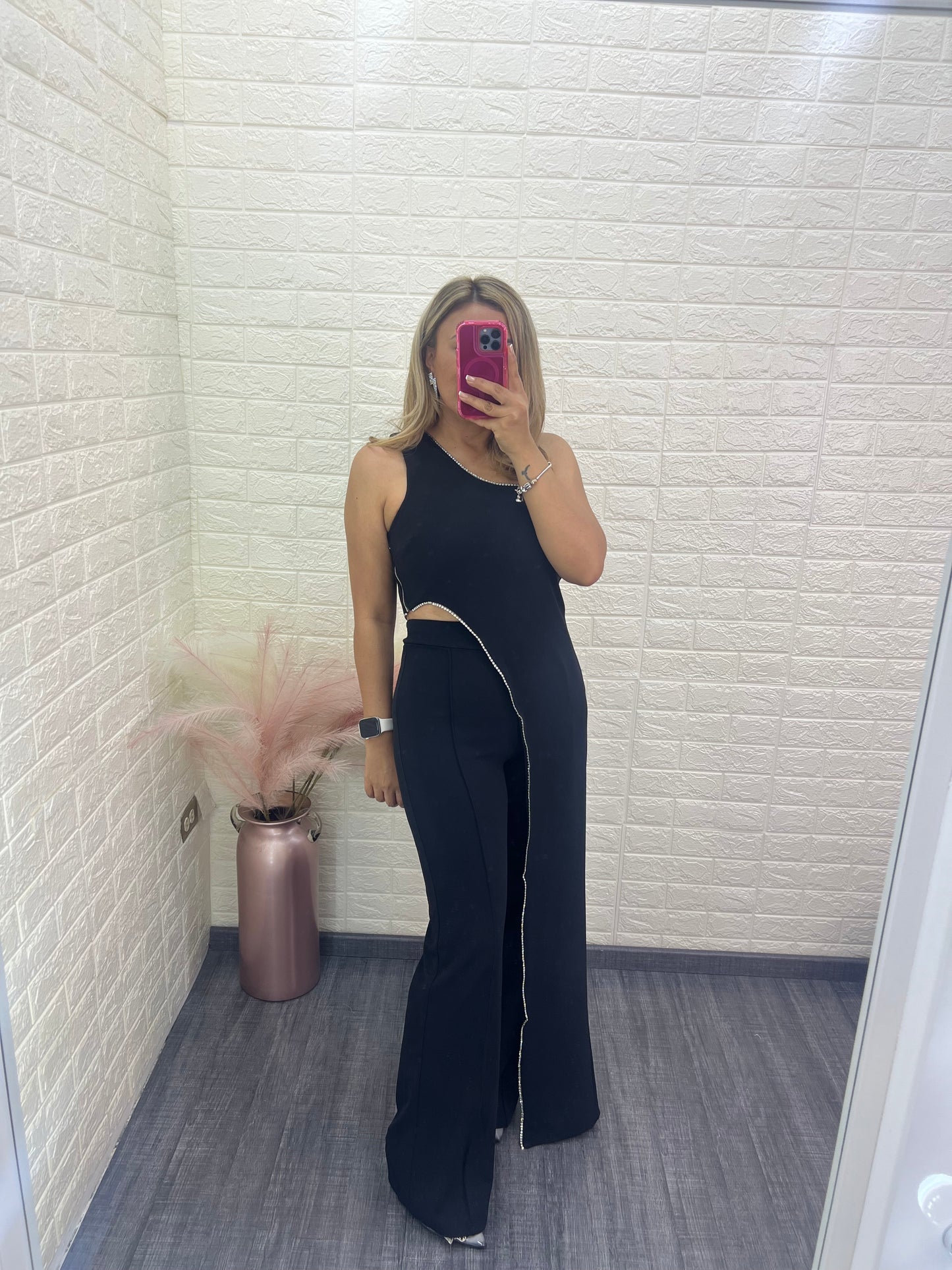 Conjunto de Blusón Con Brillos y Pantalón Negro de Vestir