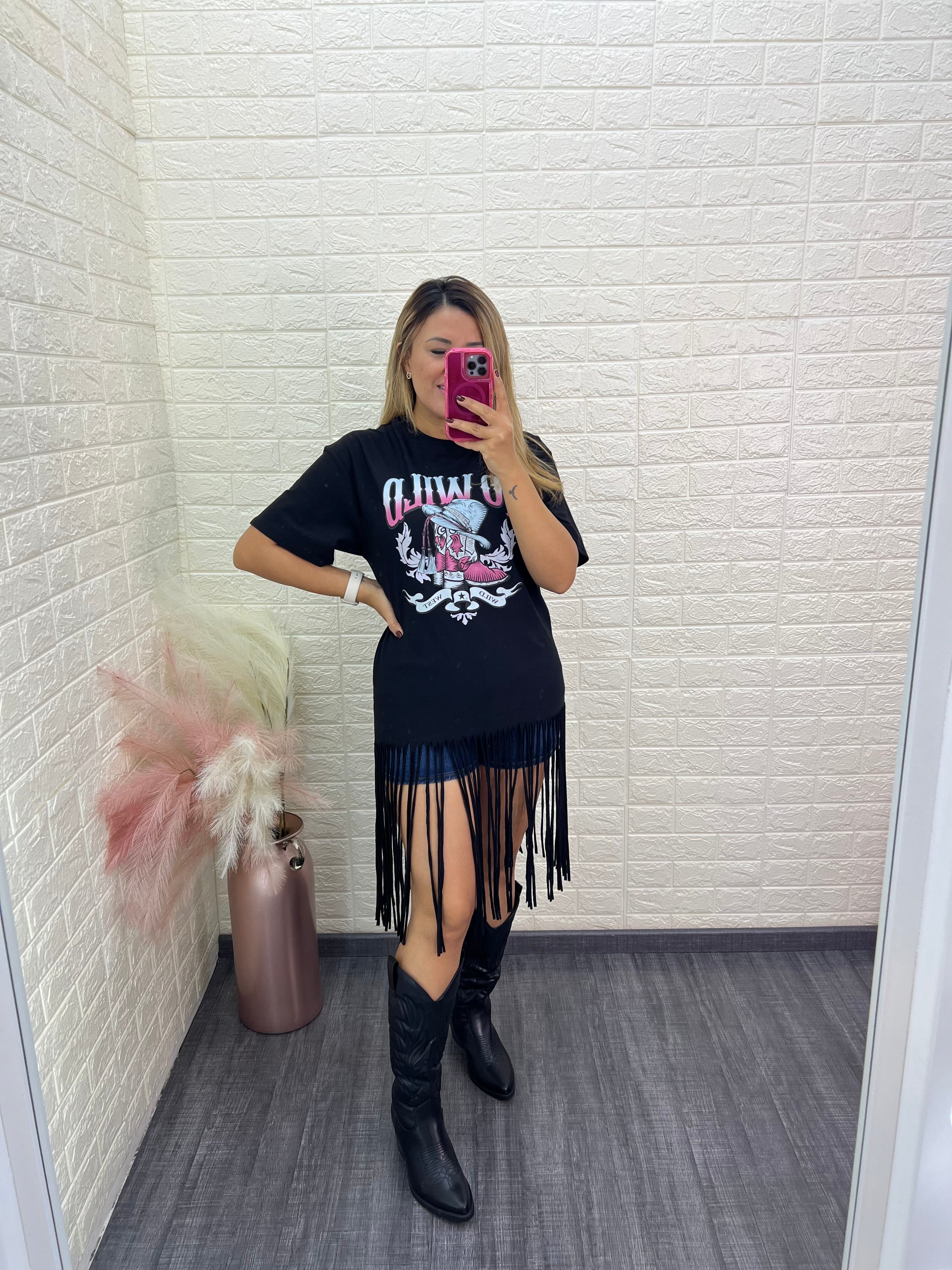 Blusón Color Negro Estampado Vaquero con Barbas