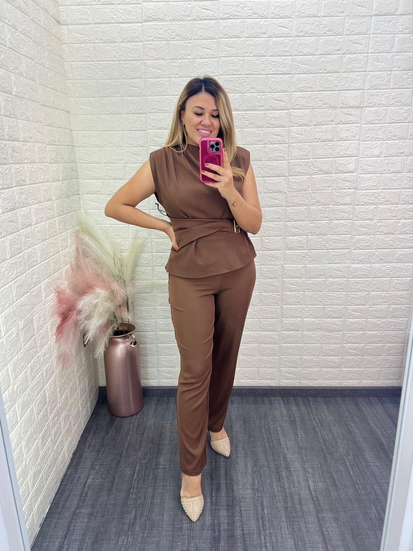 Conjunto Color Café de Blusa y Pantalón Casual