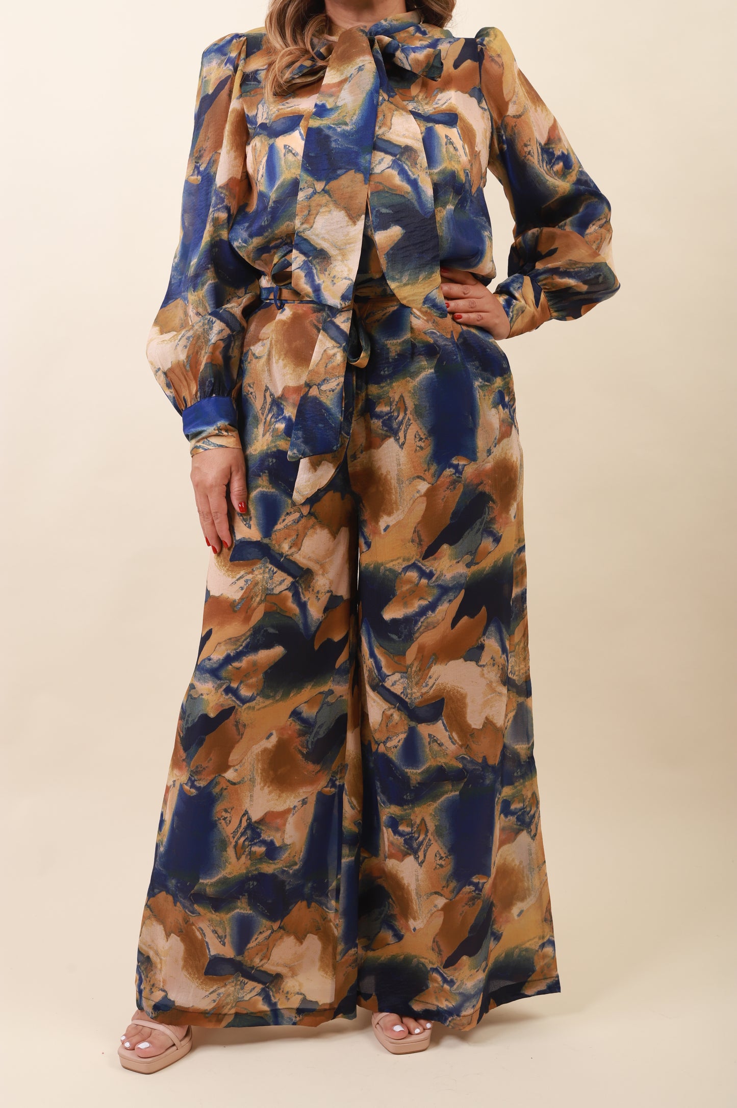 Conjunto Estampado de Blusa y Pantalón de Gasa con Forro