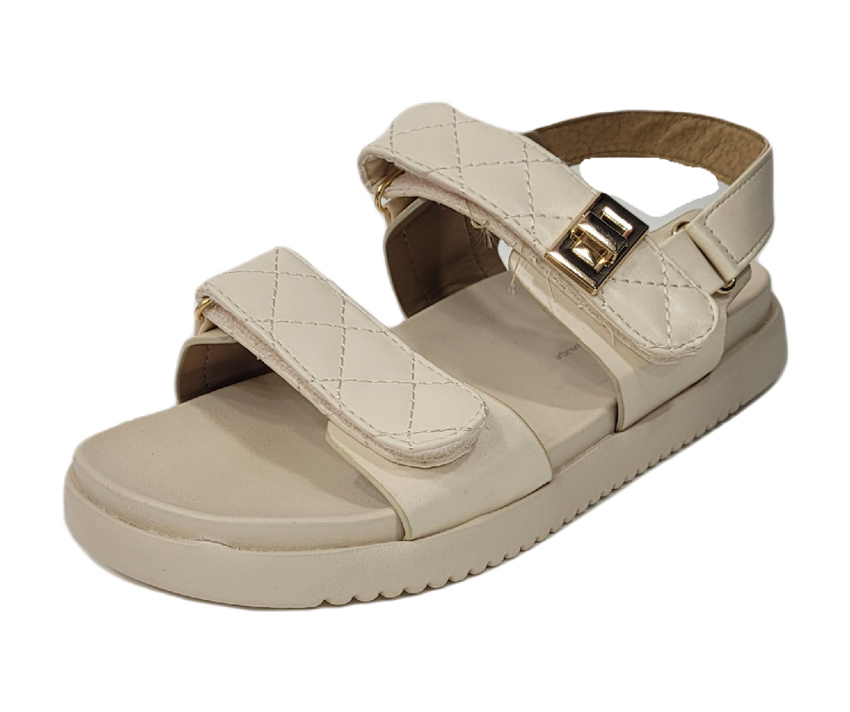 Sandalias Color Crema con Doble Broche