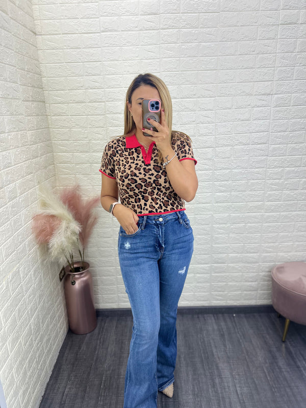 Blusa Suéter de Manga Corta Estampado Animal Print con Vistas en Rojo