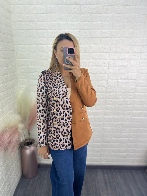 Blazer Estampado Animal Print con Beige