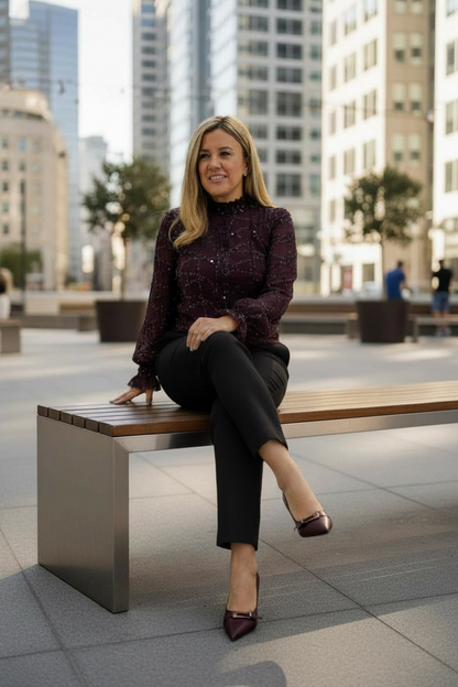 Blusa Color Morado de Gasa con Aplicaciones de Lentejuela