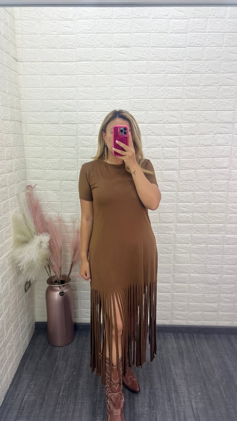 Vestido Café Claro Liso con Barbas