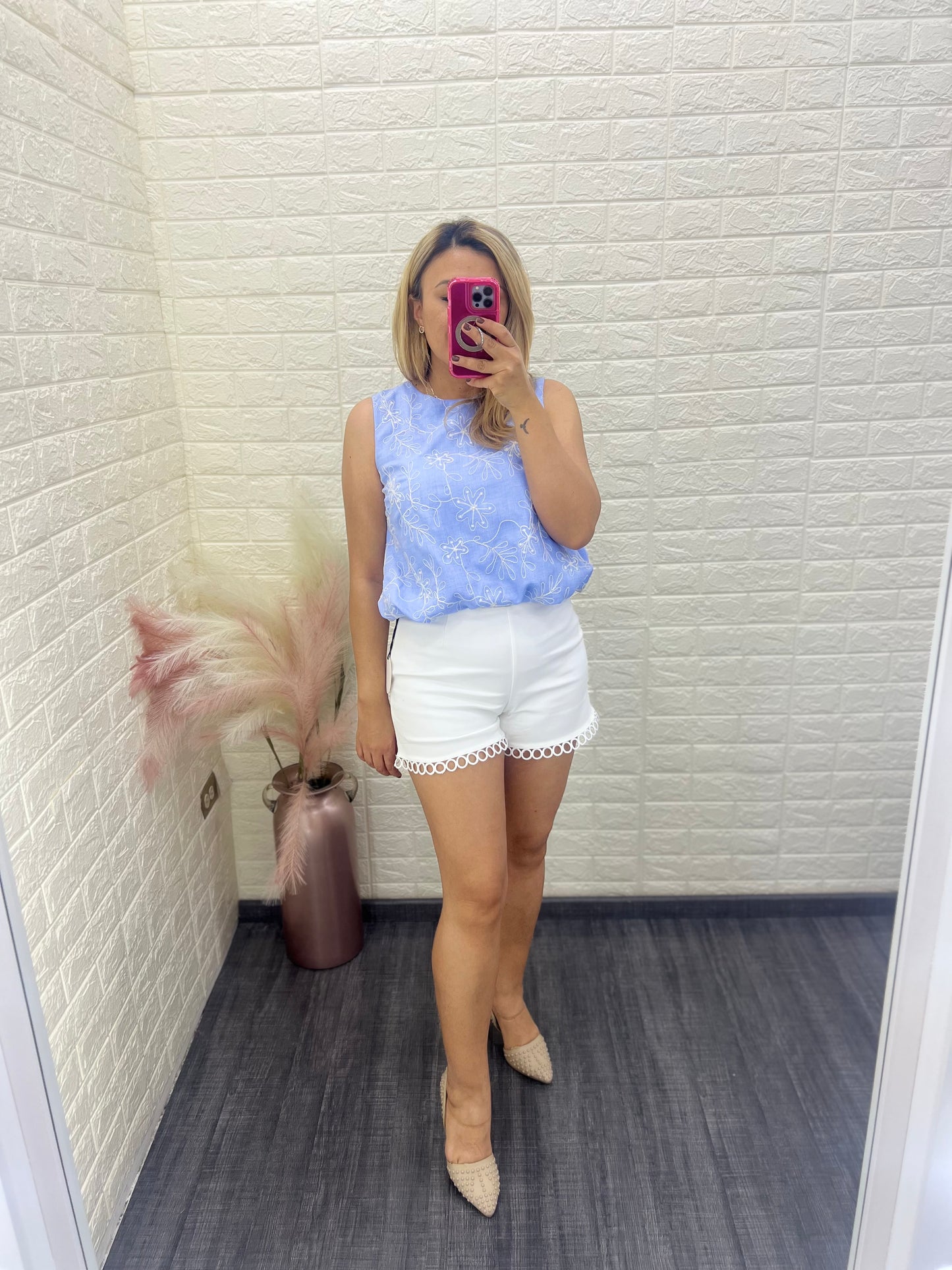 Blusa Color Sky Blue de Resaque con Bordados Beige