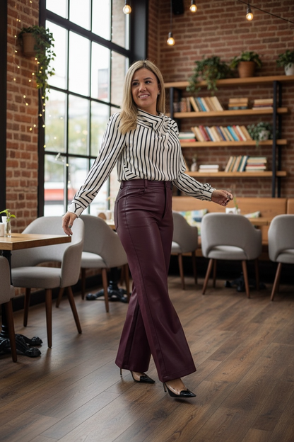 Blusa Color Ivory con Estampado Rayas Negras