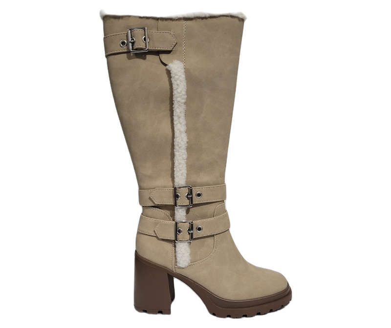 Bota Larga con Sherpa Color Beige con Presillas Tipo Cinto