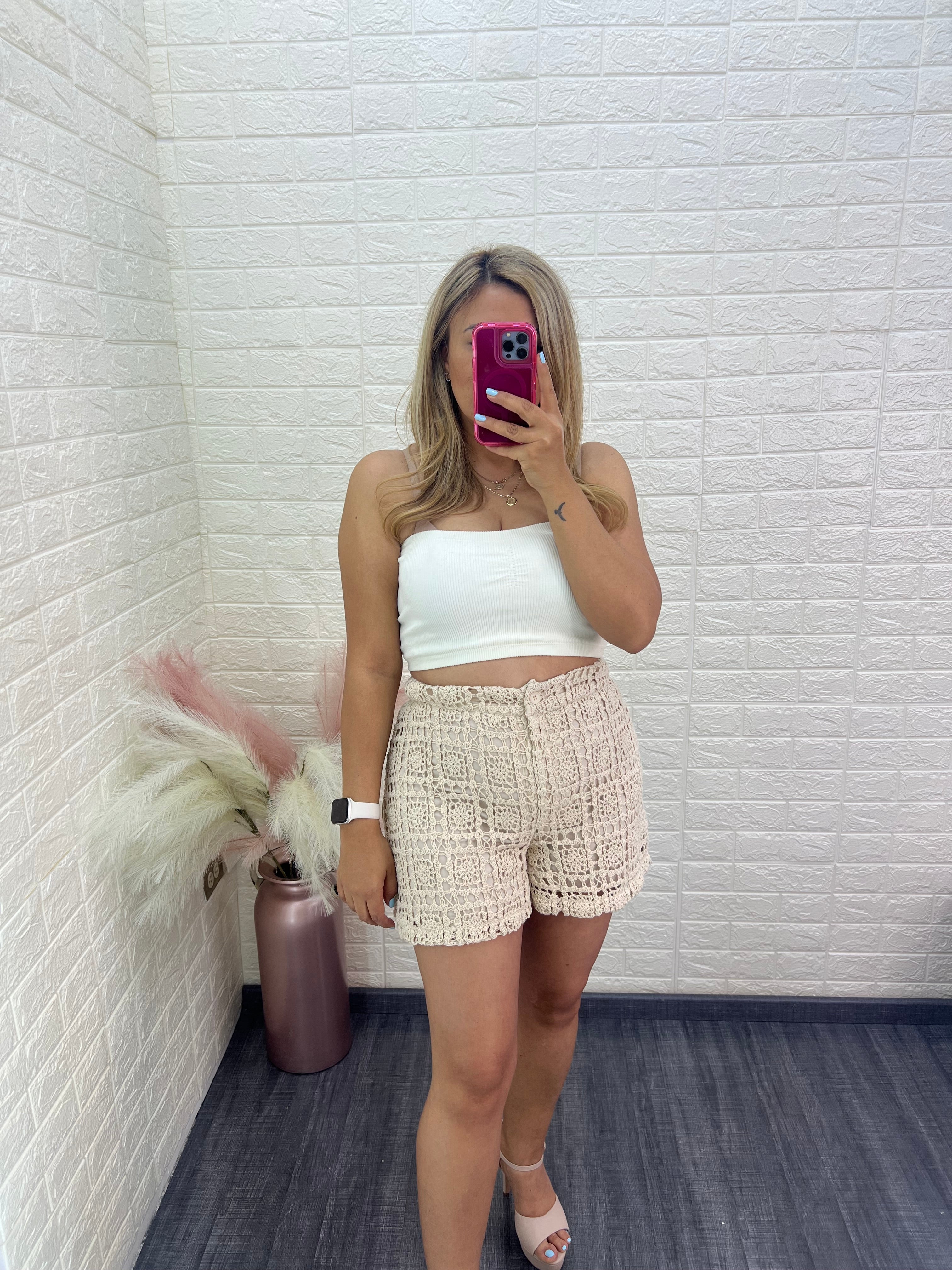 Short Casual Beige Tipo Croché