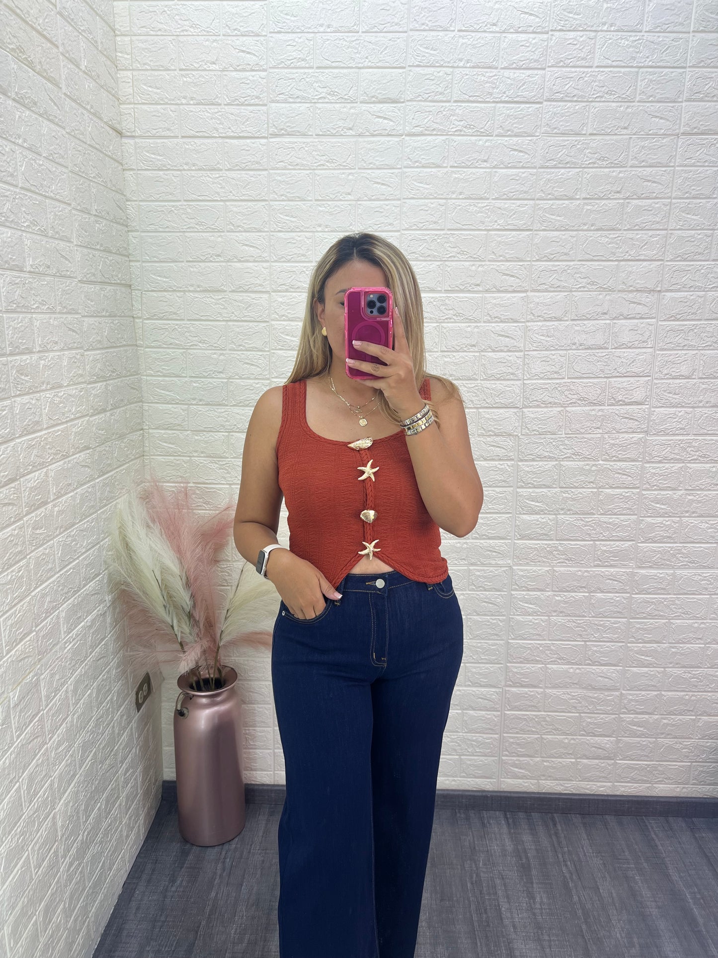 Blusa Color Terracota de Tirantes con Botones Dorados