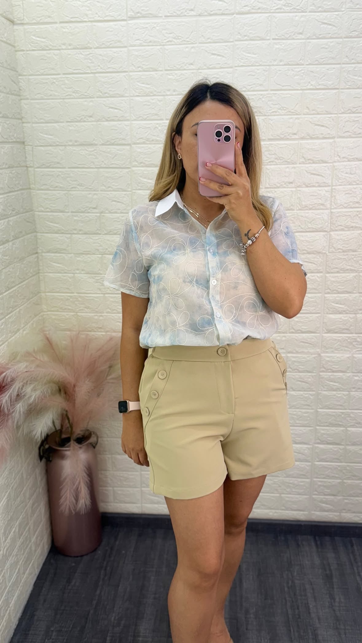 Blusa Beige con Azul Flores Bordadas