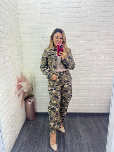 Jeans de Mezclilla Estampado Camo Corte Barriel Jean