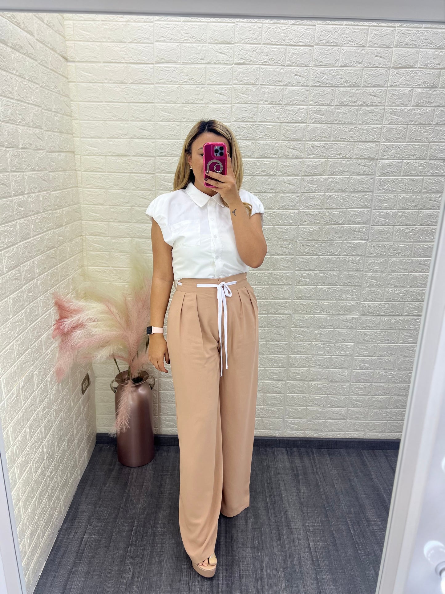 Pantalón Casual con Cintillo Blanco