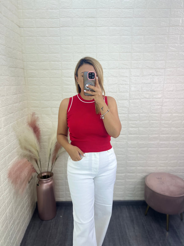 Blusa de Resaque Roja con Líneas Blancas