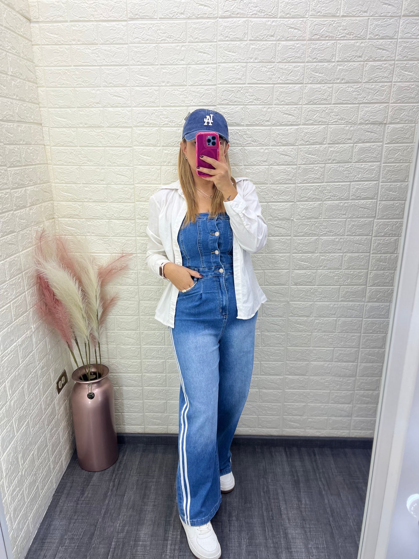 Jumpsuit de Mezclilla Straple con Líneas Blancas