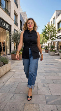 Blusa Negra De Resaque con Aplicacion