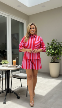 Conjunto de Blusa y Shorts Estampado a Rayas Rosa y Rojo