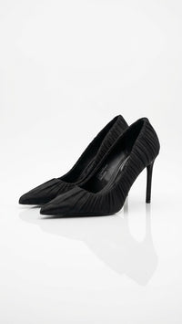 Zapatos de Tacón Negros Forrados de Tela Plisada
