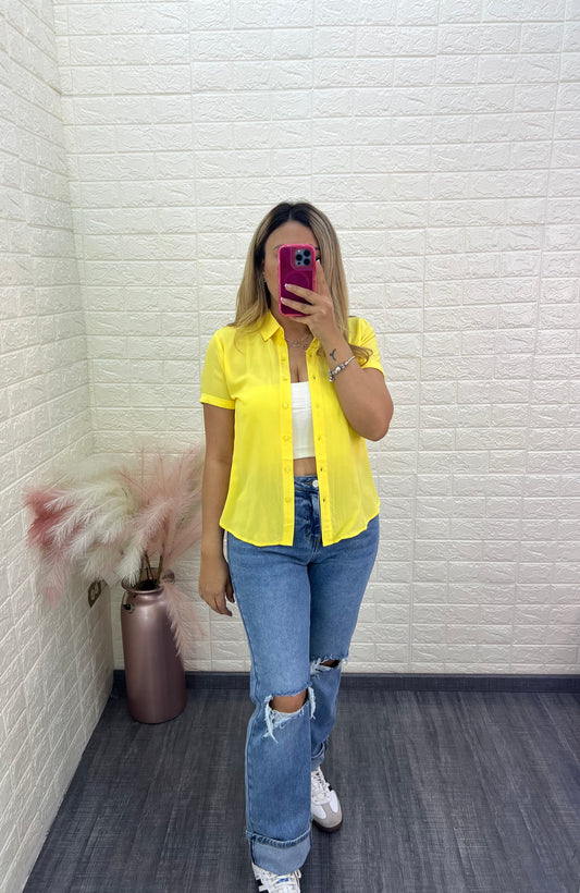 Blusa Amarilla Lisa de Botones