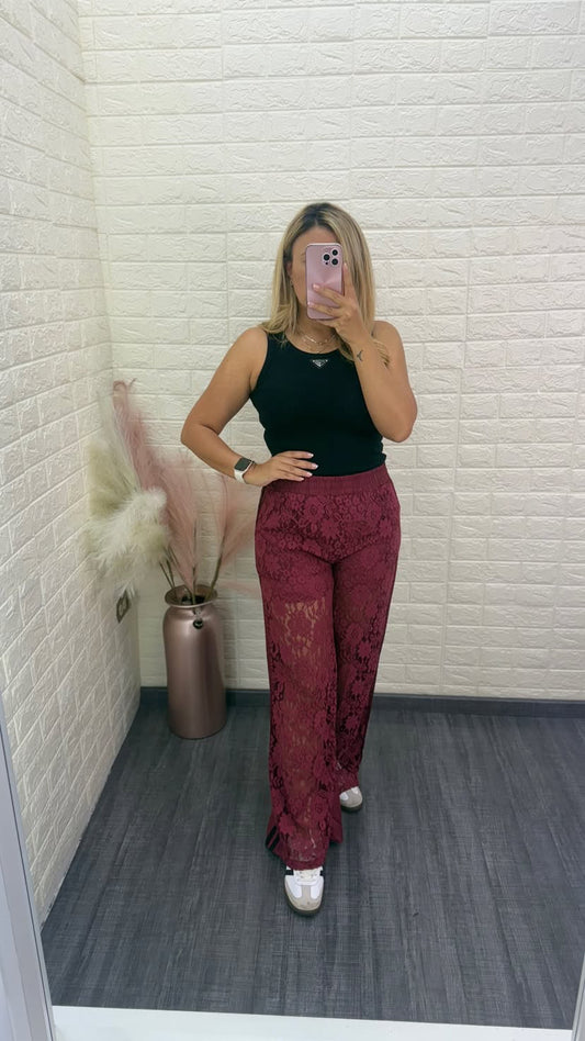 Pants Guindo de Encaje con Líneas Laterales