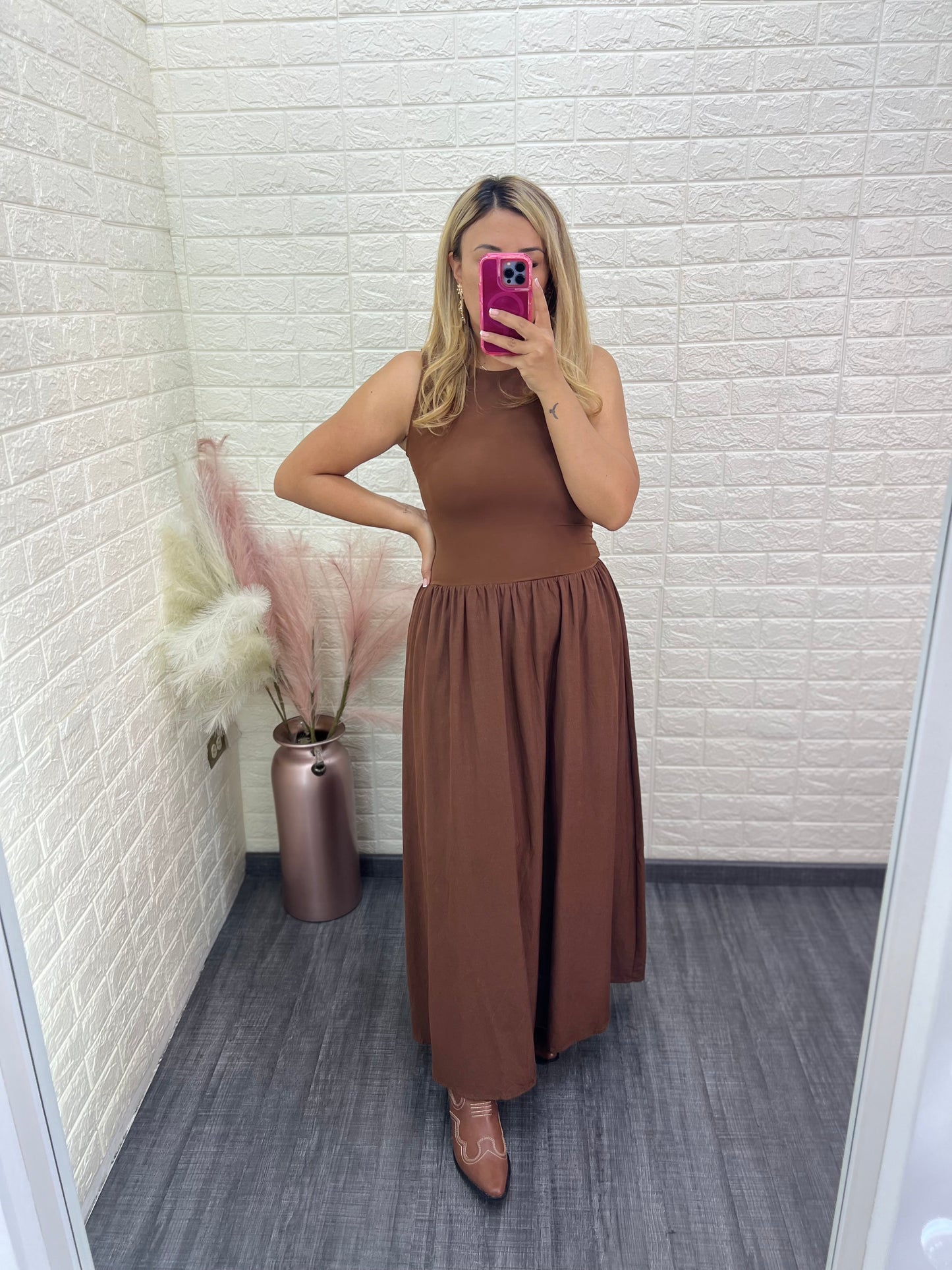 Vestido Café Liso Sin Mangas