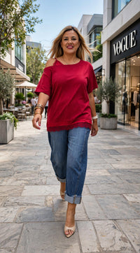 Blusa Guinda a Una Manga con Tirante y Aplicación Lencera