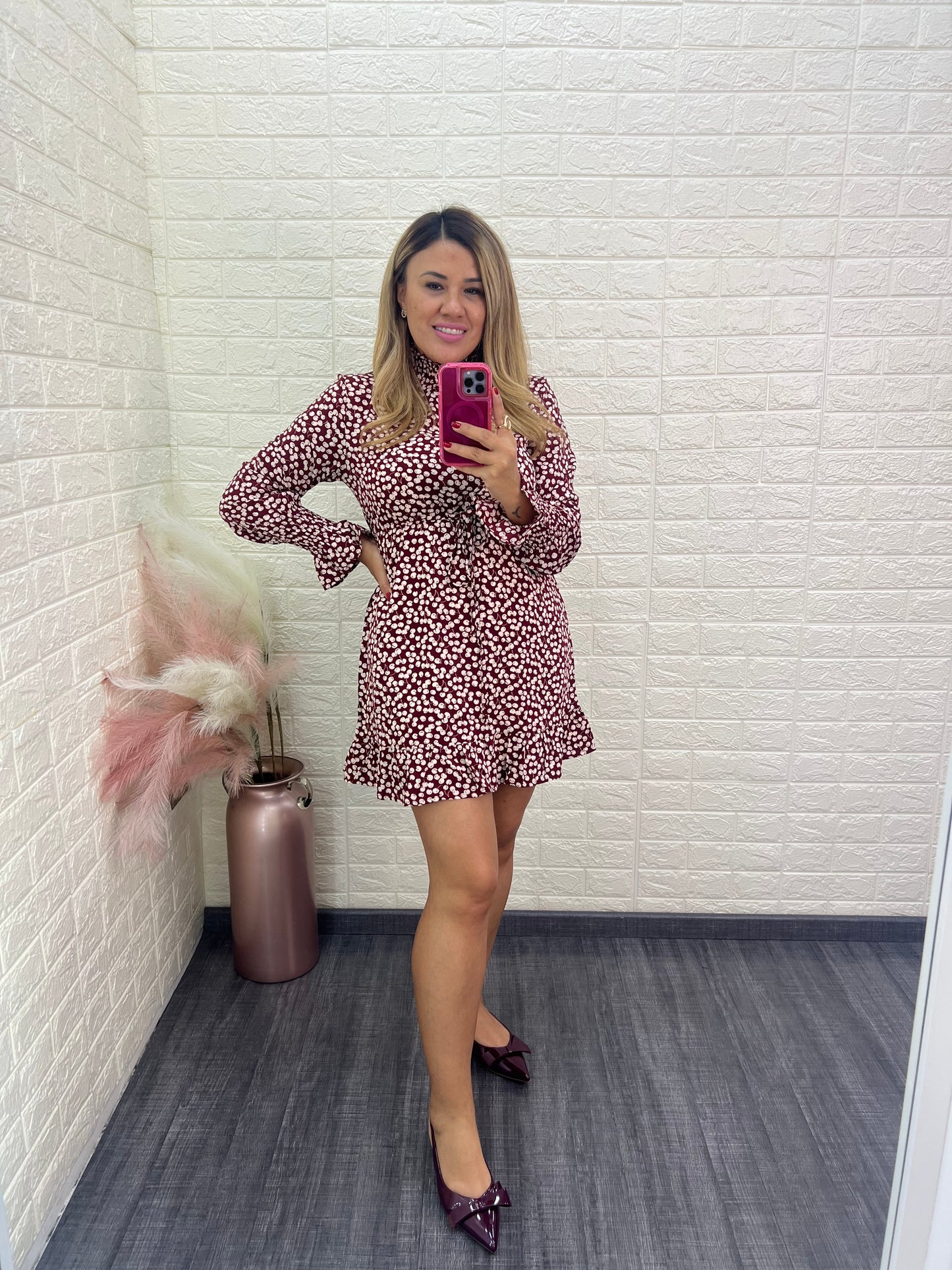 Vestido de Manga Larga Color Guindo con Cerezas Estampadas