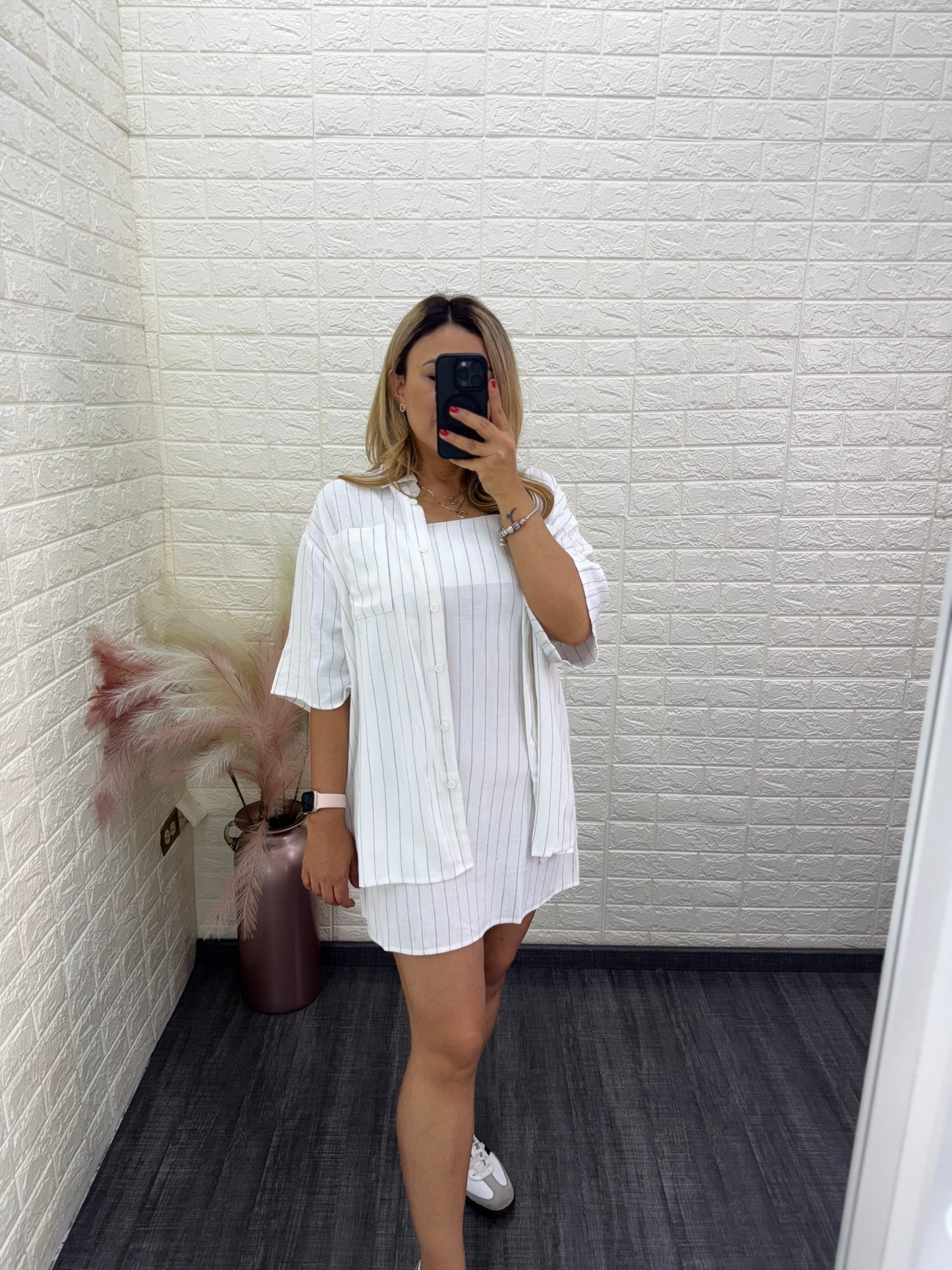 Conjunto Blanco Rayado de Vestido de Tirantes y Blusón