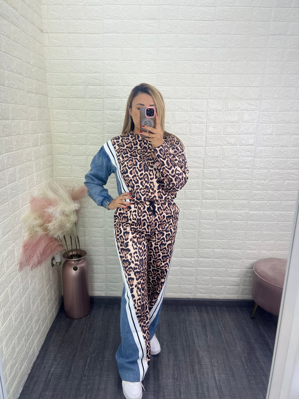 Conjunto de Sudadera Y pantalón con Aplicaciones en Mezclilla y Animal Print