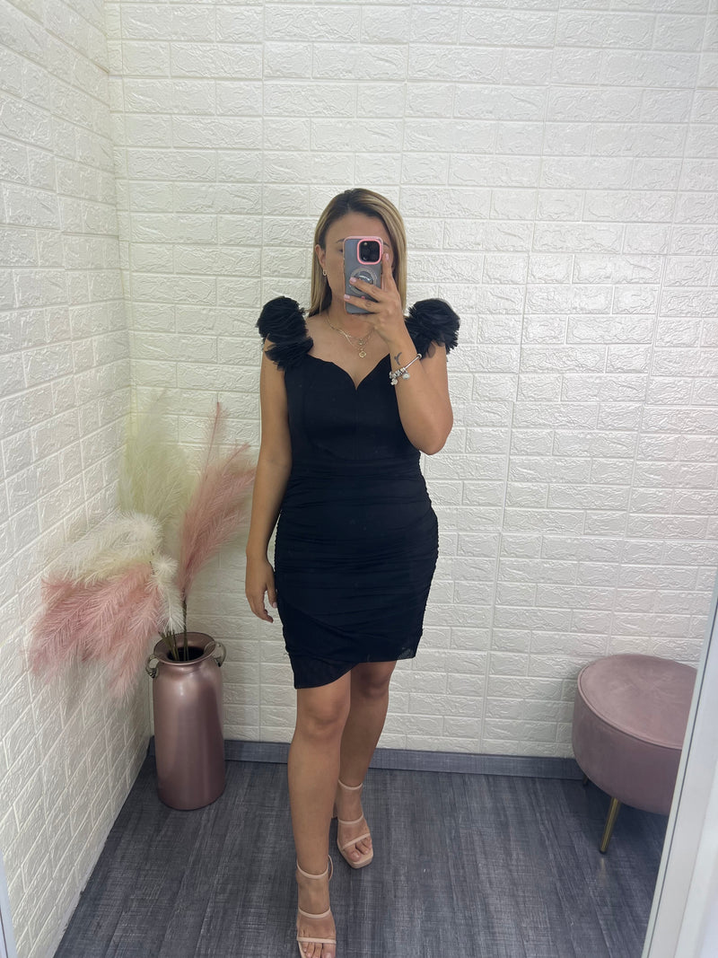 Vestido Negro con Plisados y Tirantes con Olanes