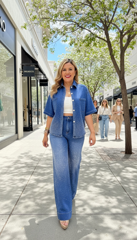Conjunto de Mezclilla con Brillos de Blusa y Pantalón