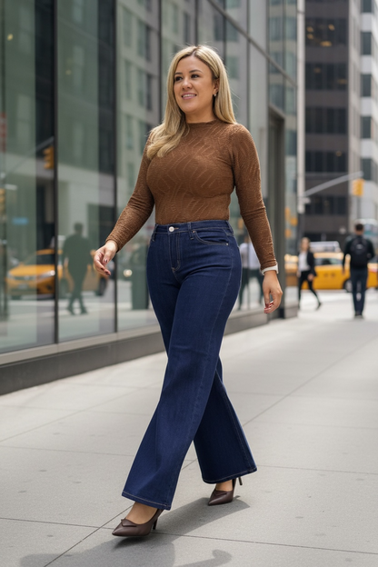 Blusa Café de Manga Larga con Textura 3D