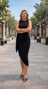 Vestido Negro Largo con Plisados