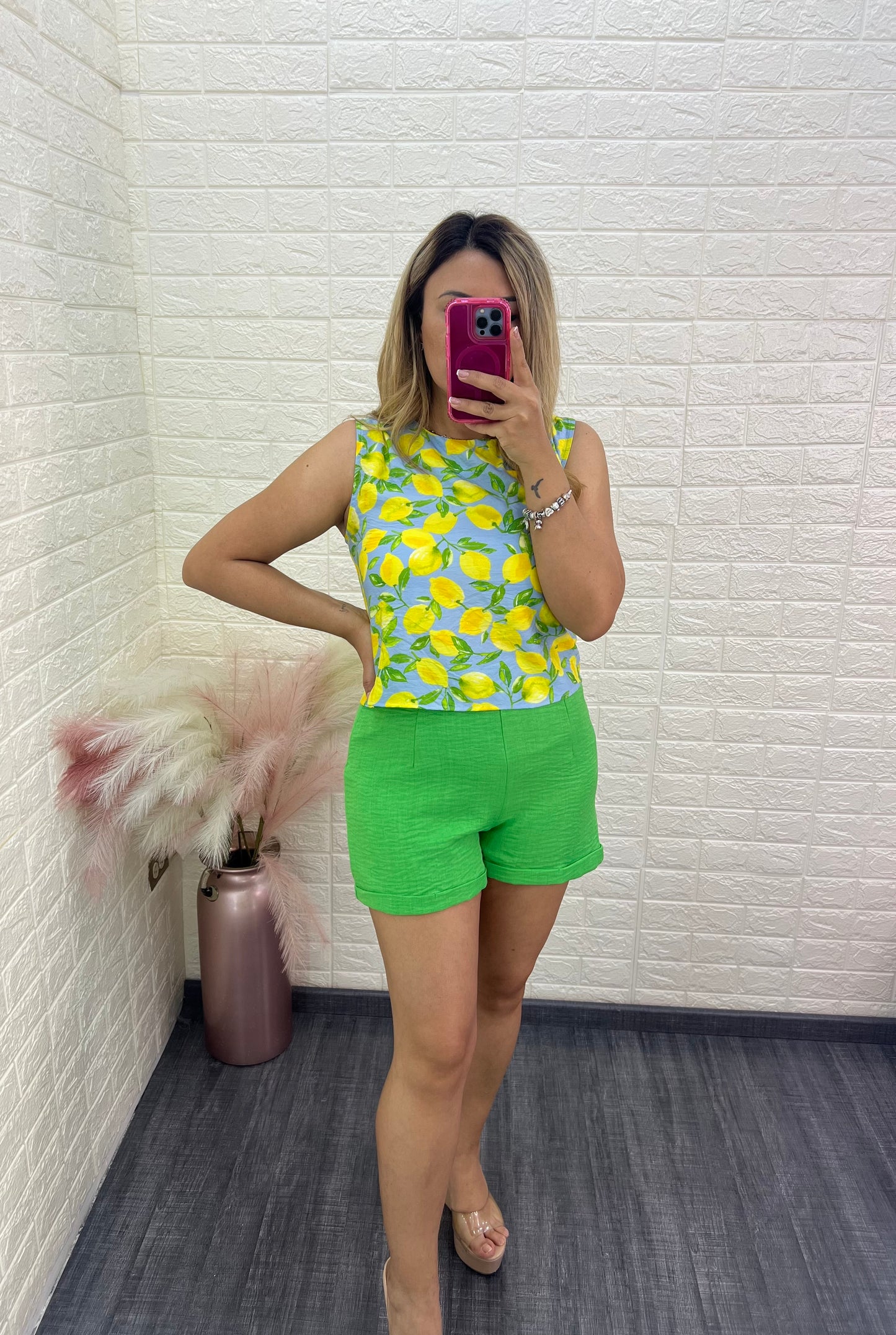 Blusa Sin Mangas Estampado Frutal