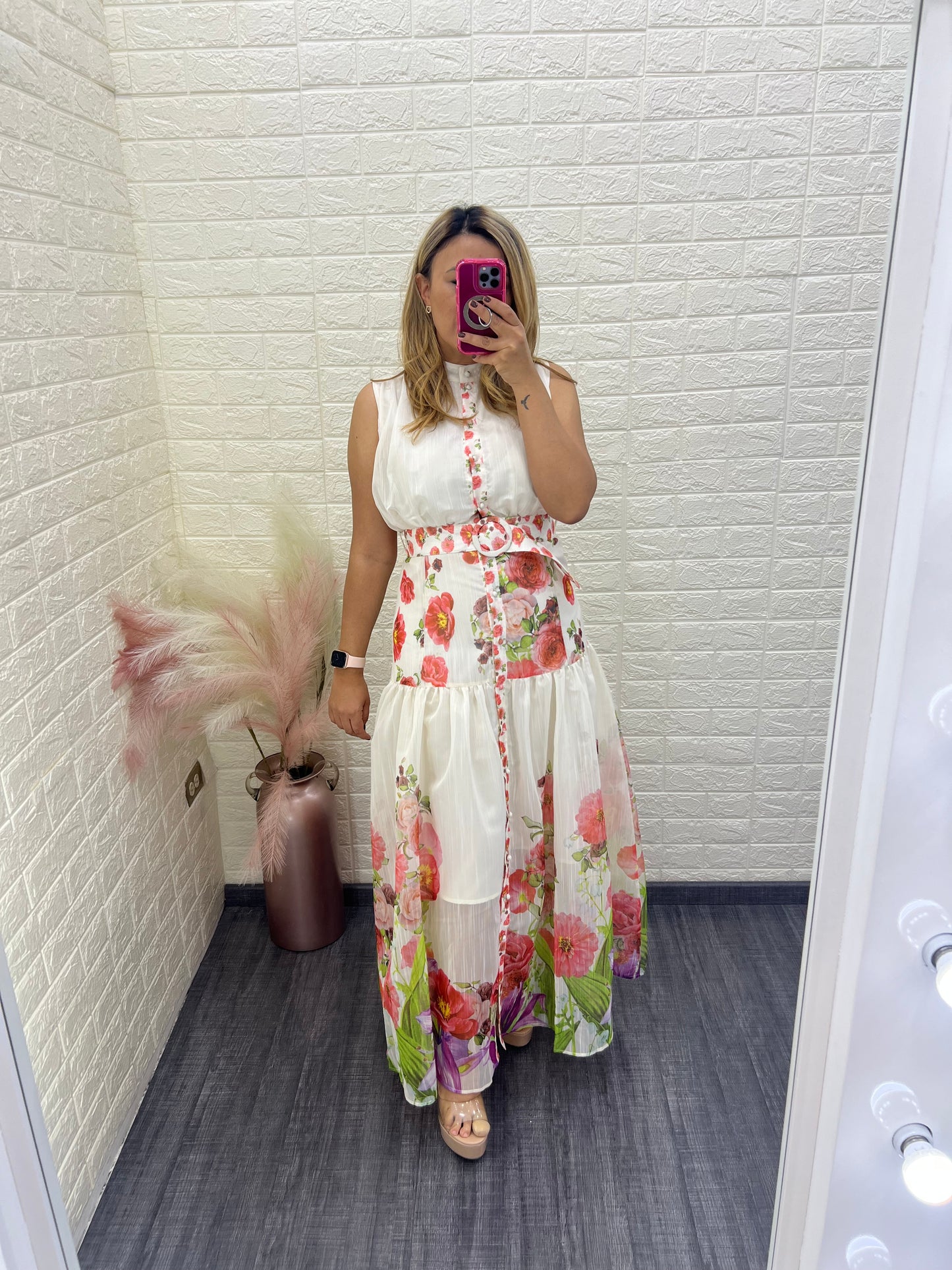 Vestido Sin Mangas Color Ivory Con Estampado Floral
