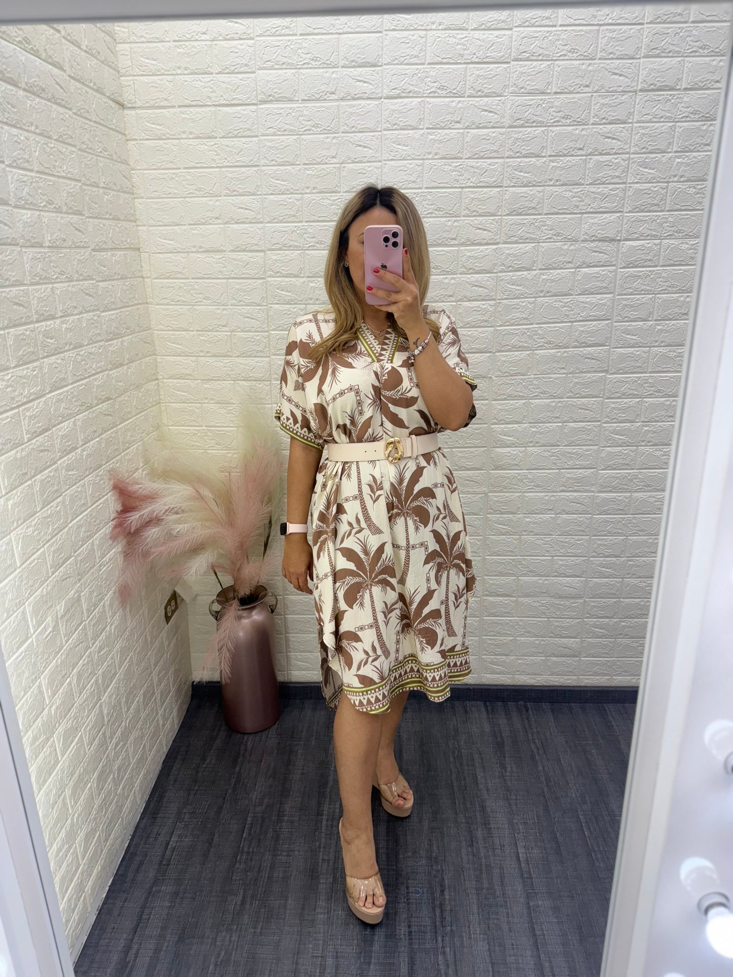 Vestido Amplio con Cintoi de Manga Corta Estampado