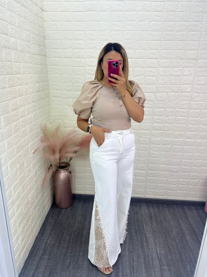 Jeans Blanco  de Mezclilla Wide Leg Flare con Encaje