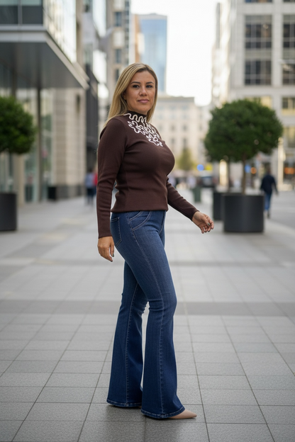 Suéter Café con Bordados de Olanes