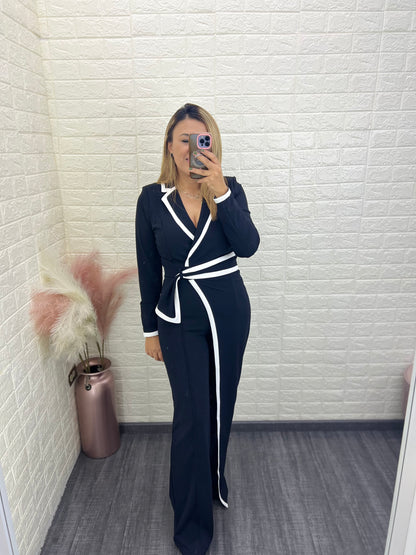 Jumpsuit Negro con Blanco de Cuello V con Cintillo