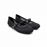 Zapatilla Negra de Mesh con Cintilla