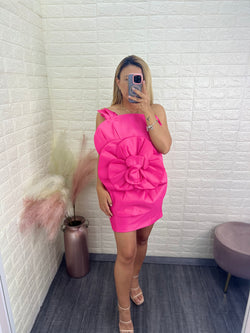 Vestido Strape Rosa con Flor Grande al Frente