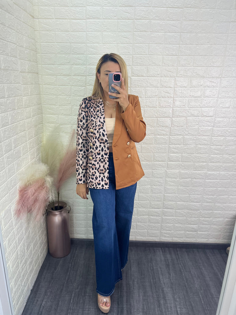 Blazer Estampado Animal Print con Beige