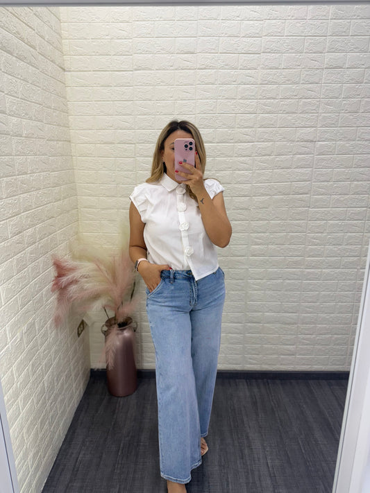Blusa Sin Mangas con Plisados y Flores al Frente Color Blanca