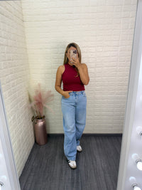 Blusa Guinda de Resaque con Brillos