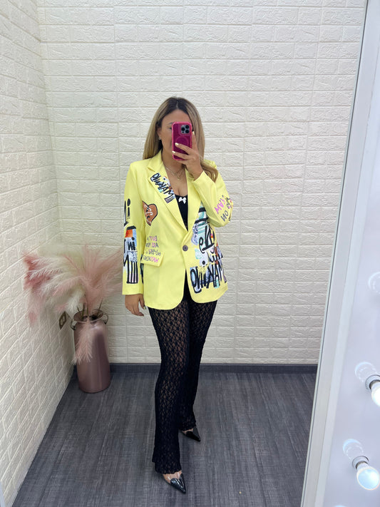 Blazer Amarillo Estampado Tipo Grafiti