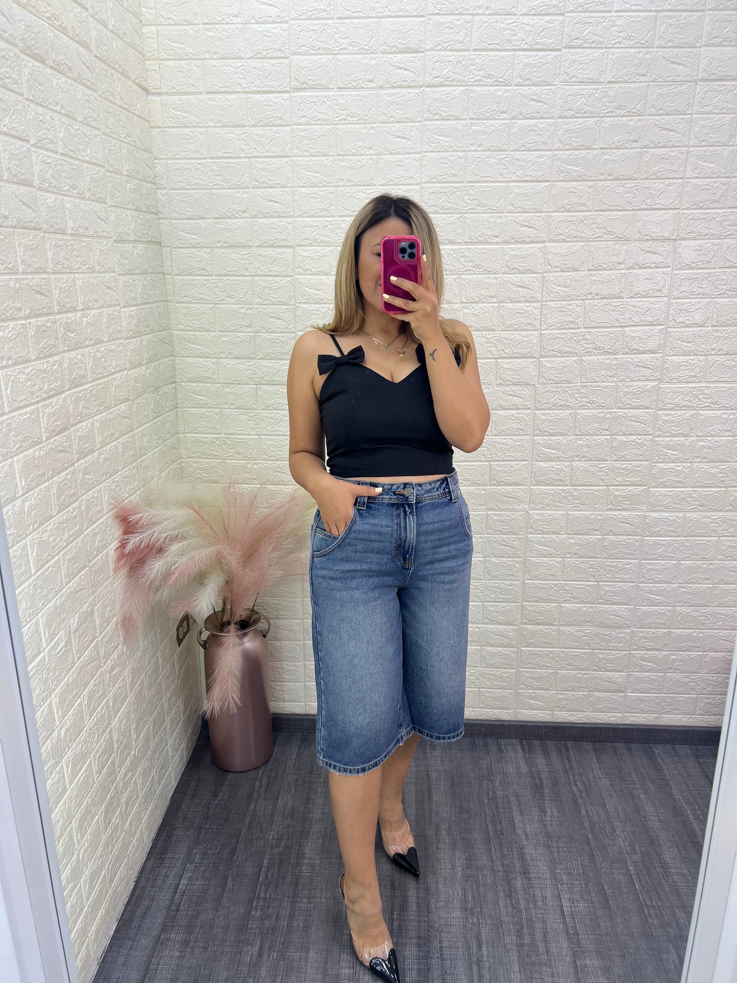 Blusa Negra de Tirantes con Moños