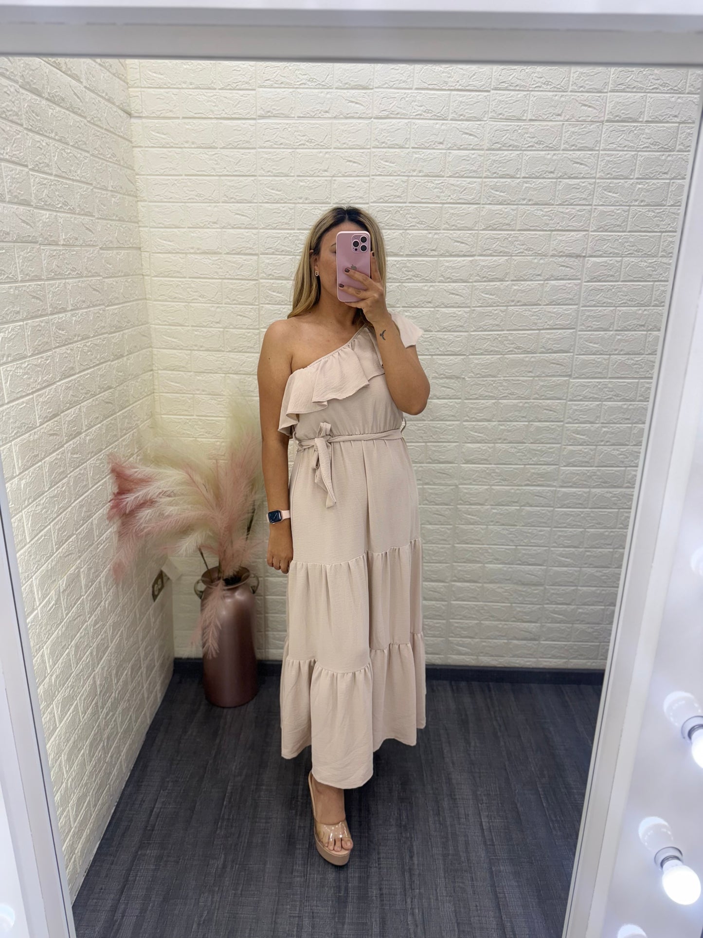Vestido Color Beige Corte Campesino