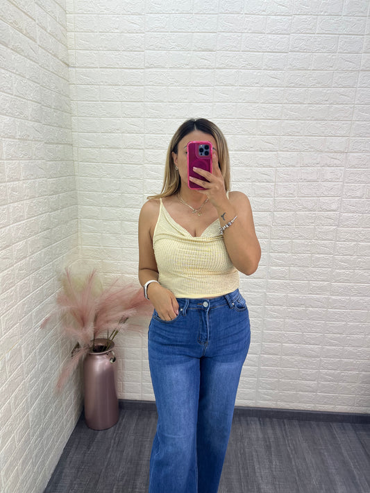 Blusa de Tirantes Color Crema con Aplicaciones de Brillos